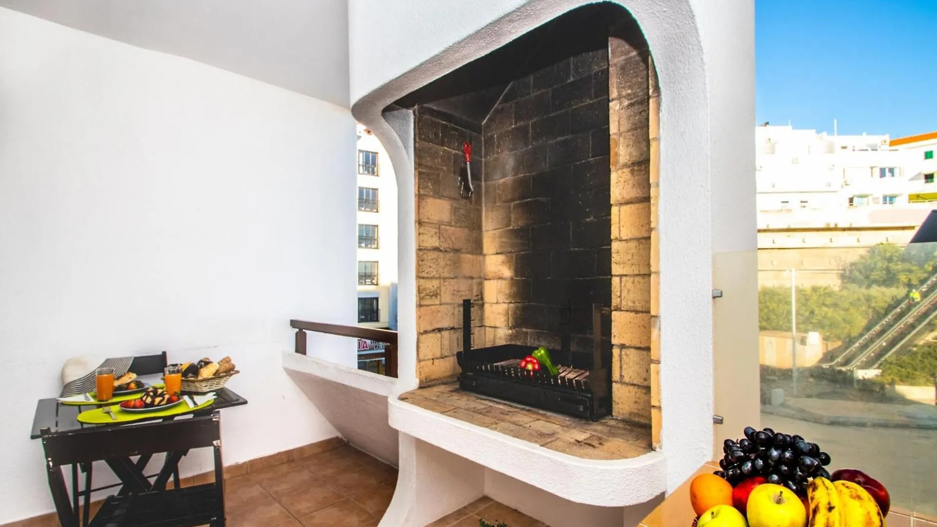 Outstanding Studio Apartment Albufeira